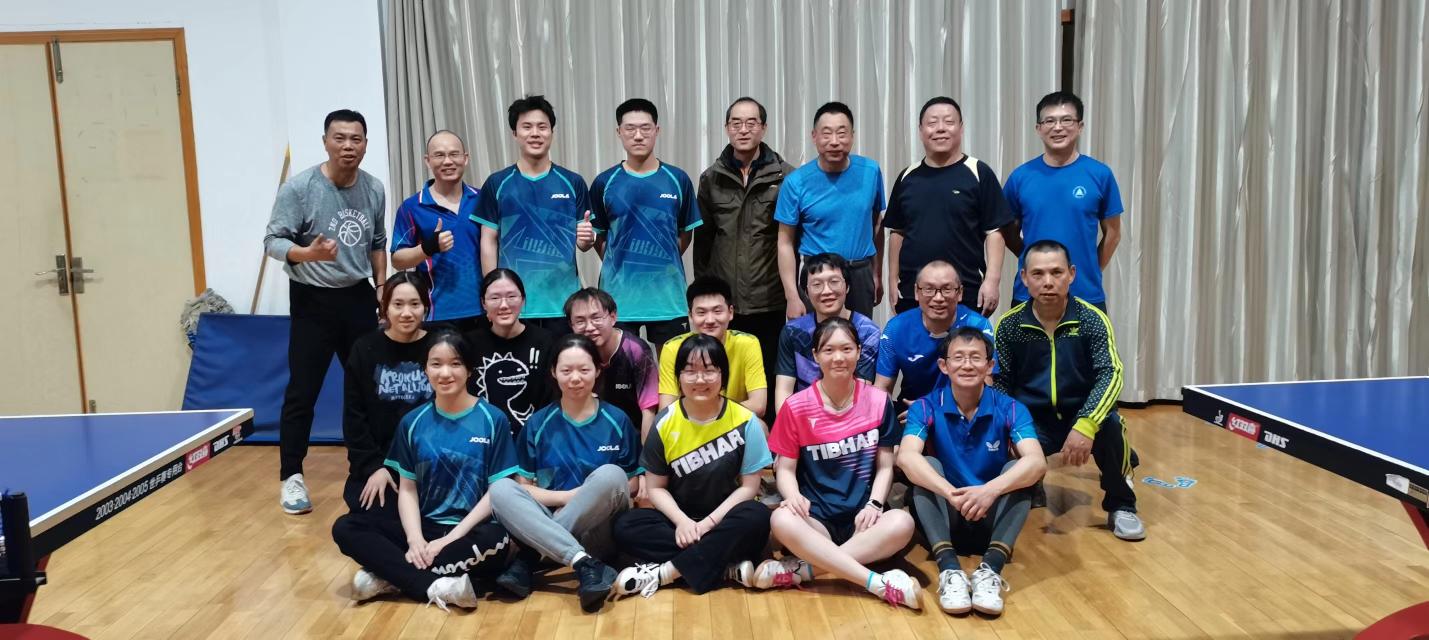 师生对抗赛乒乓球队